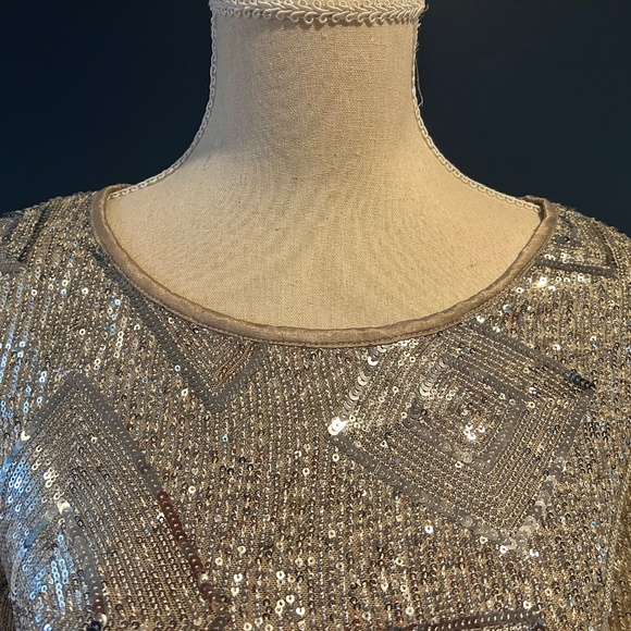 Sequin Skies are Blue Top - Picture 4 of 4